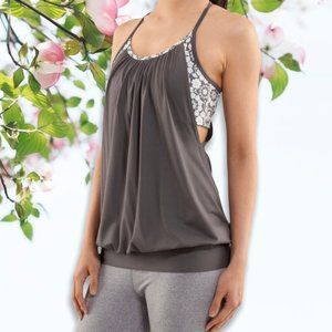 Lululemon no limits tank sIze 4